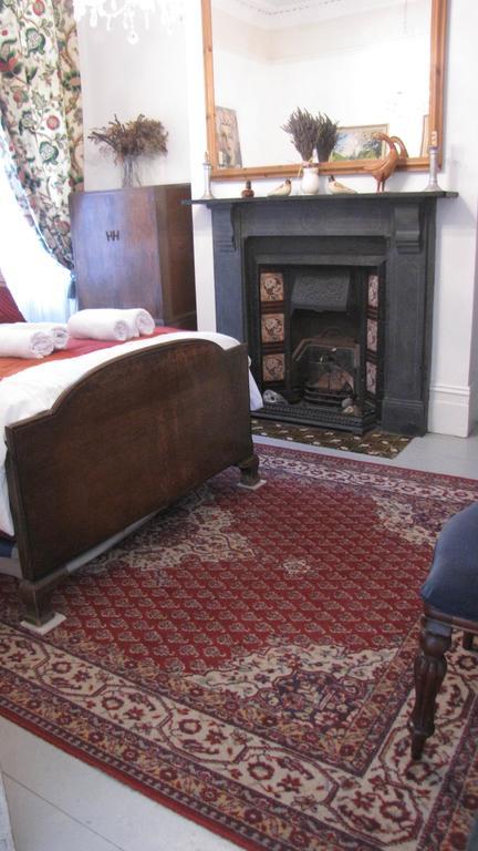 Holmewood Homestay London Bagian luar foto