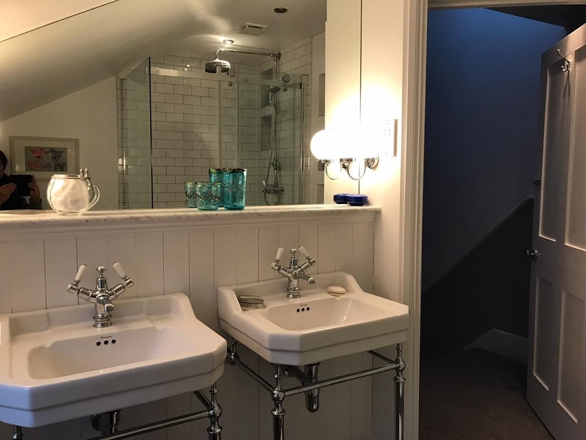 Holmewood Homestay London Bagian luar foto